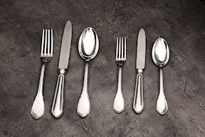 Servizio posate argento 2785 grammi 72 pezzi in stile Settecento usato ricondizionato