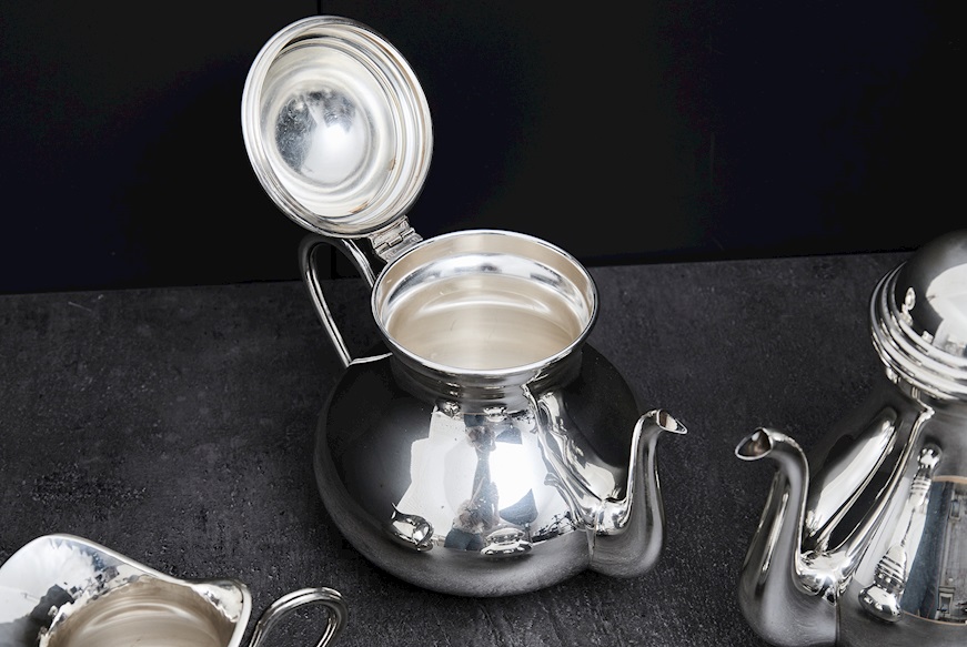 Tea and coffee service silver 1435 grammi in English style Zanolli Vintage