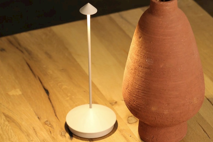 Lampada da tavolo Pina Sabbia Zafferano