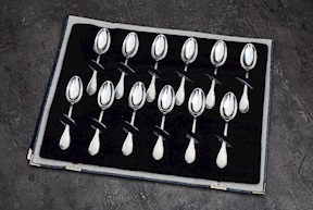 Set cucchiaini argento 149 grammi in stile Settecento usato ricondizionato