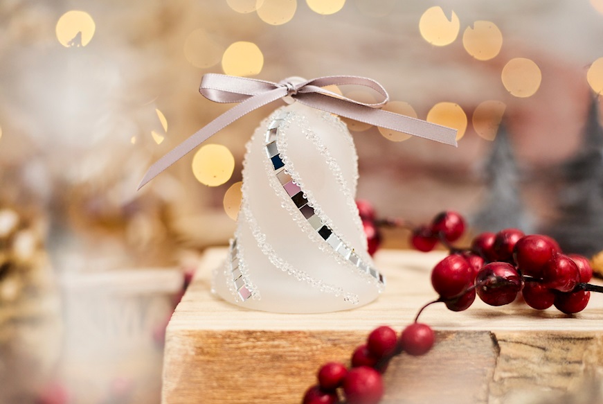Idea regalo Natale Campanella bianca e argento con luce LED Selezione Zanolli