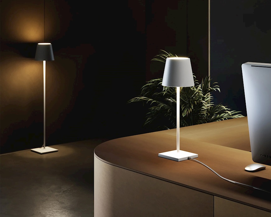 Lampada da tavolo Poldina con cavo bianco opaco con cavo Zafferano