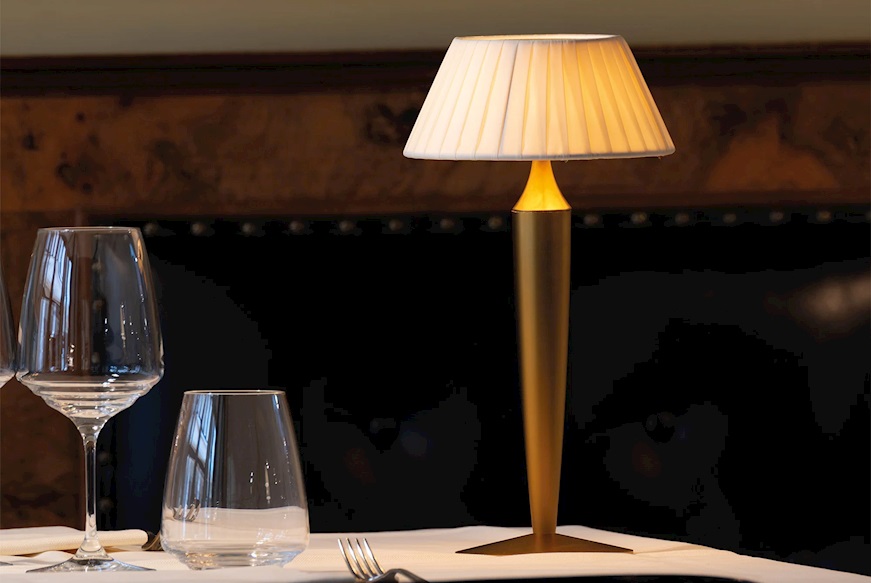 Lampada da tavolo Flaminia oro opaco Zafferano