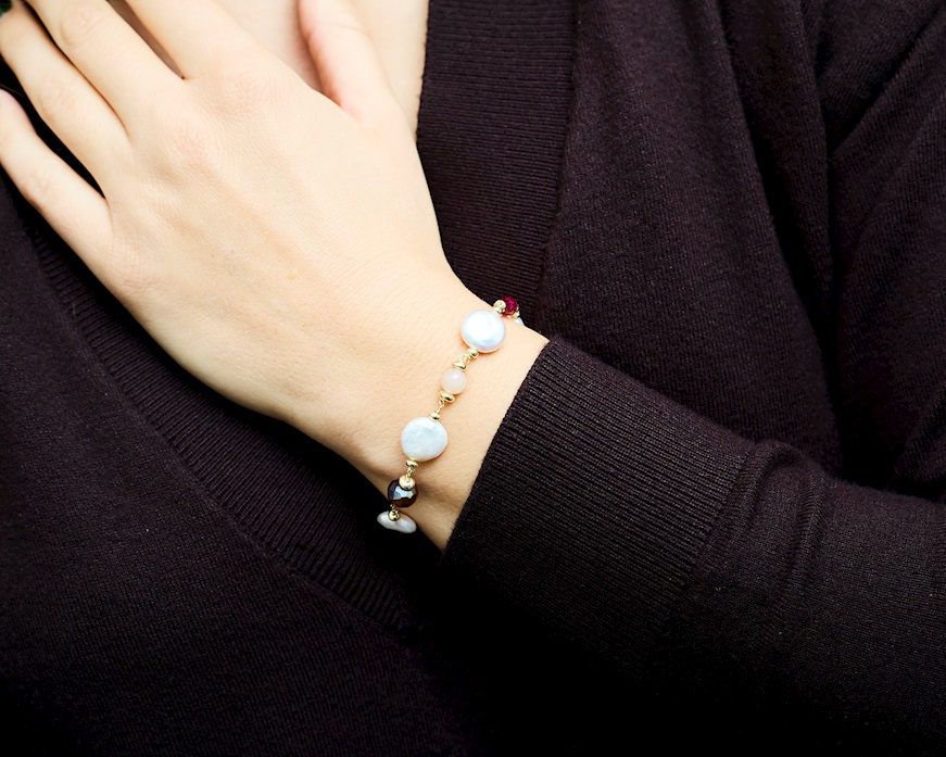 Bracelet silver with carnelian, quartz and flat white pearl Selezione Zanolli
