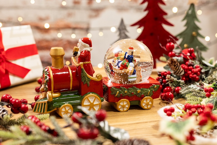 Snow Globe Christmas Toys porcelain Villeroy & Boch