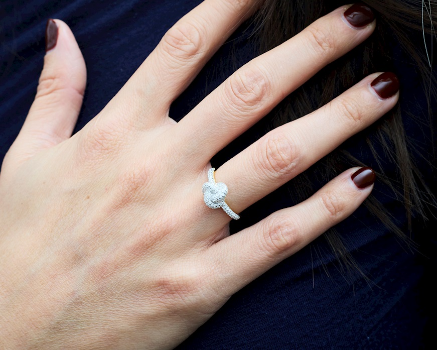 Anello Nodo argento dorato con zirconi Sovrani