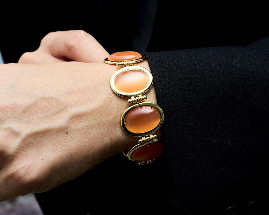 Bracciale ottone finitura oro con occhio di gatto arancio Sovrani