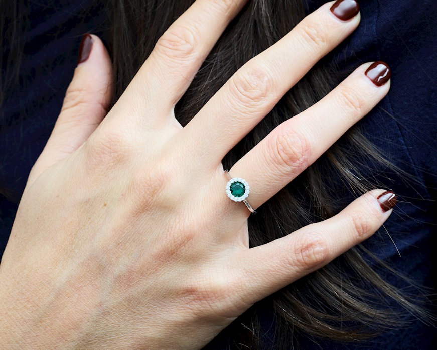 Anello argento con cubic zirconia e zirconi smeraldo Sovrani