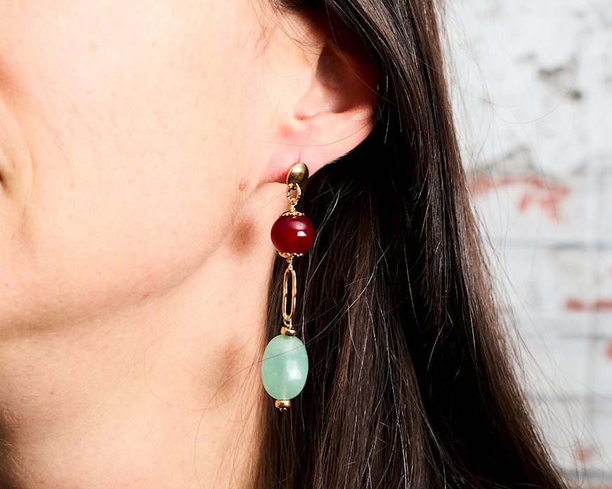 Orecchini Candice ottone finitura oro con agata ruby e fluorite Sovrani