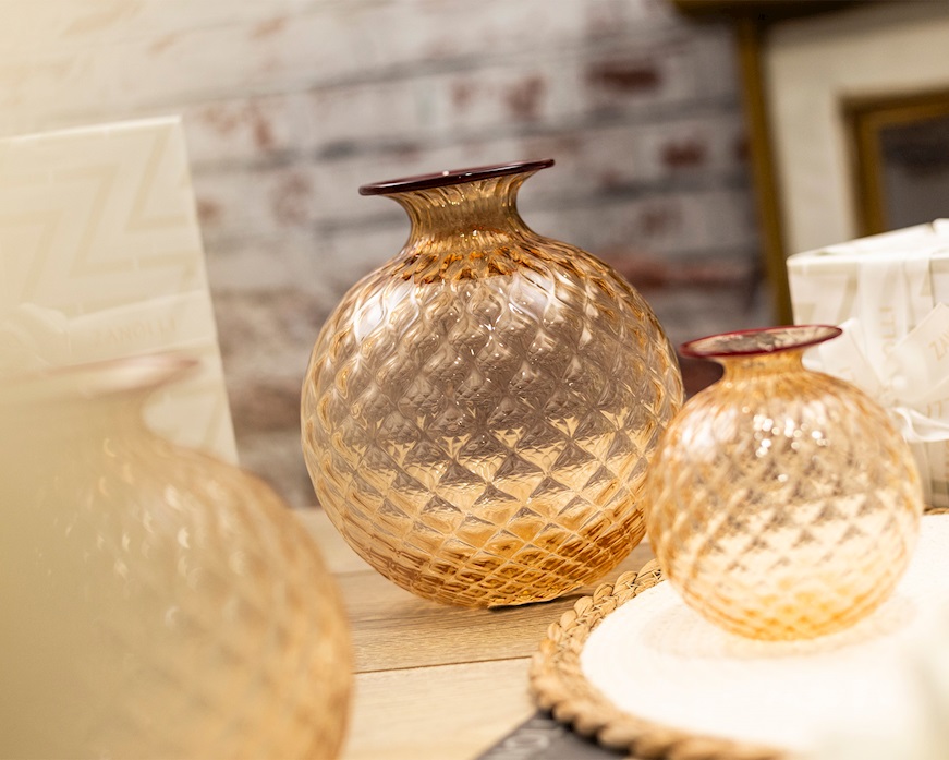 Vase Monofiore Balloton Murano glass peach with red ring Venini