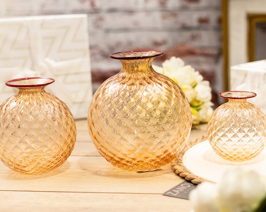 Vase Monofiore Balloton Murano glass peach with red ring Venini