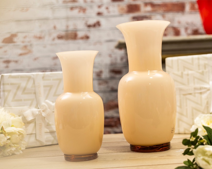 Vase Opalino Murano glass peach and milk white Venini