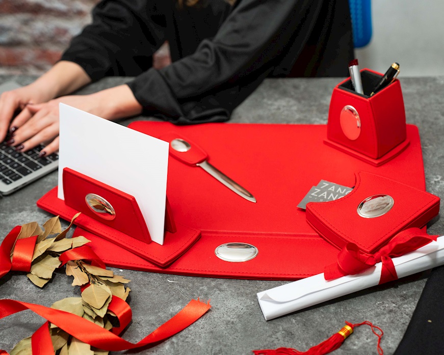 Set ufficio argento bilaminato 5 pezzi rosso Selezione Zanolli