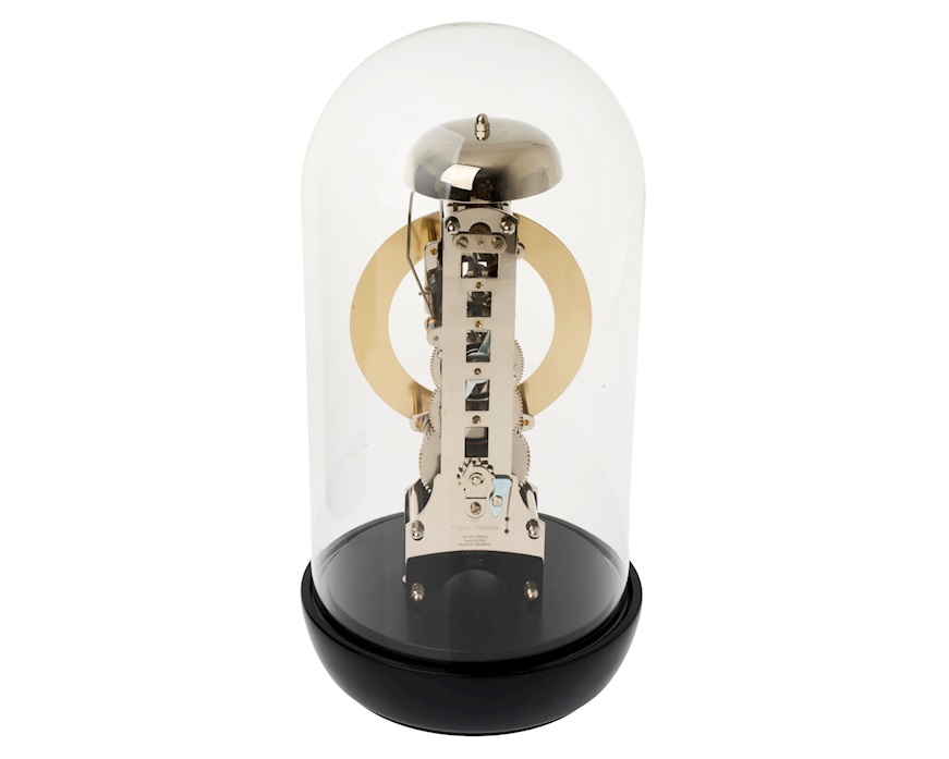 Orologio da tavolo in ottone e base nera Hermle