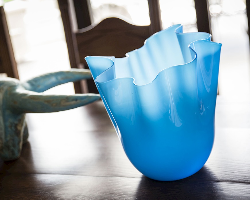 Vaso Fazzoletto vetro di Murano opalino acquamare Venini