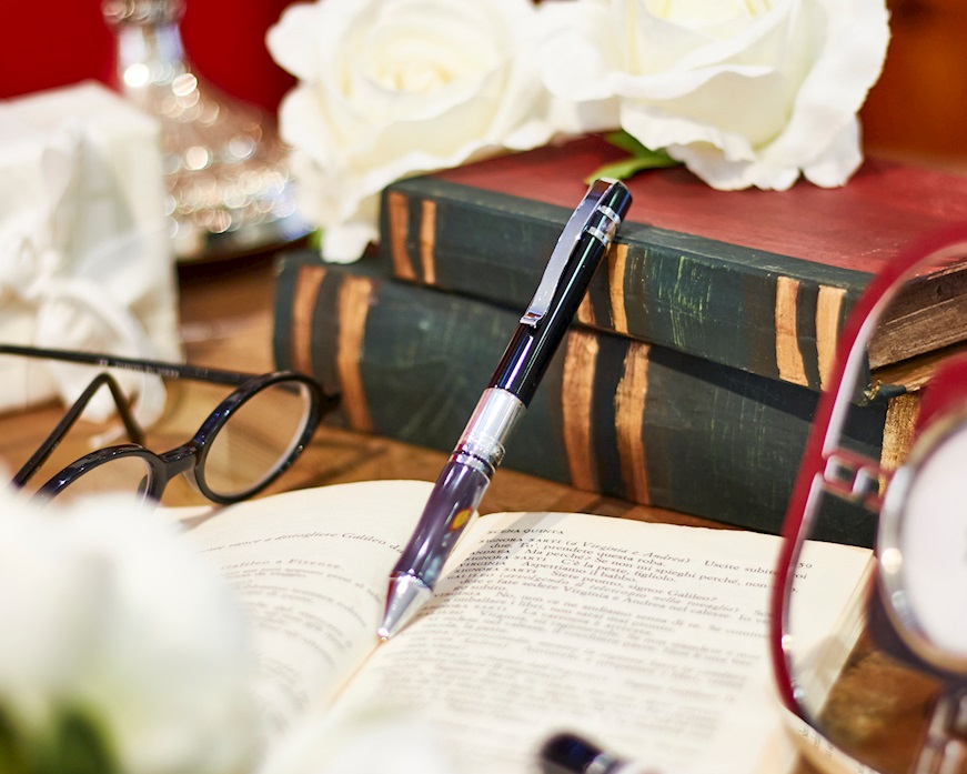 Penna a sfera argento con puntale grigio marrone marmorizzato Settelaghi