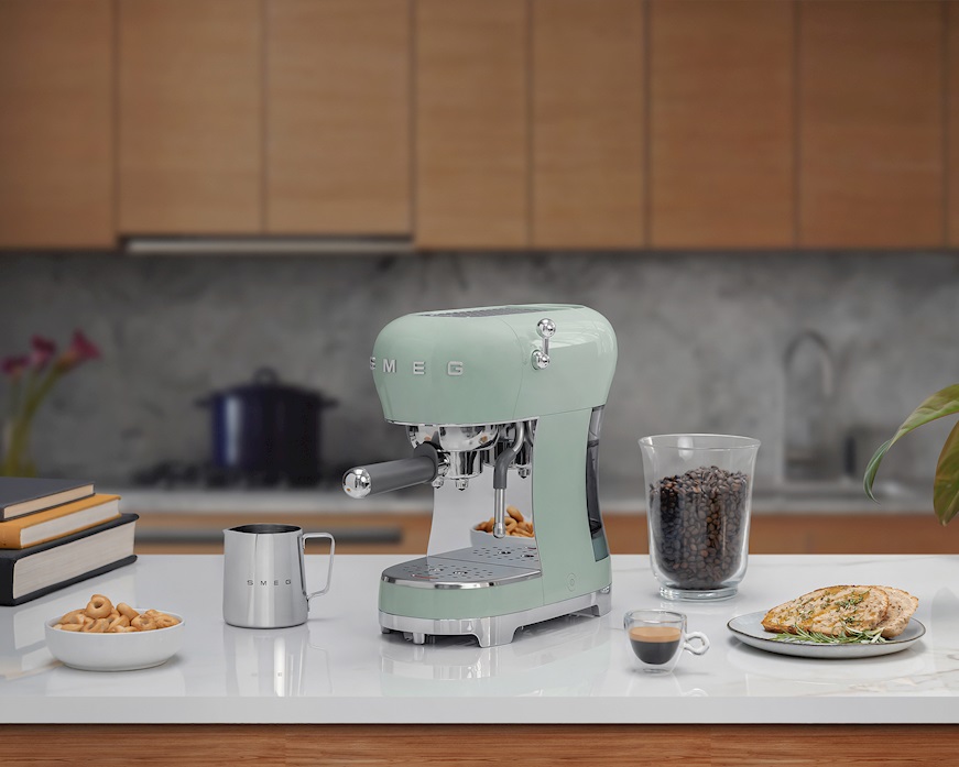 Coffee machine pastel green Smeg