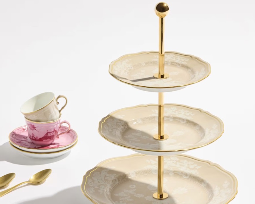 Alzata a 3 livelli Oriente Italiano Meringa porcellana Richard Ginori