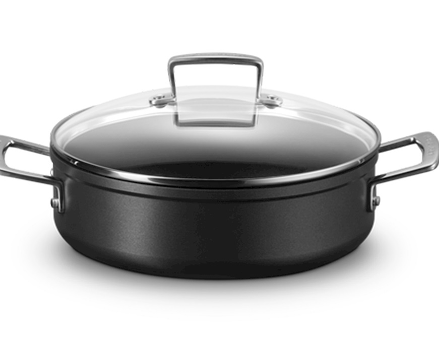 Sautè in non-stick alluminium black Le Creuset