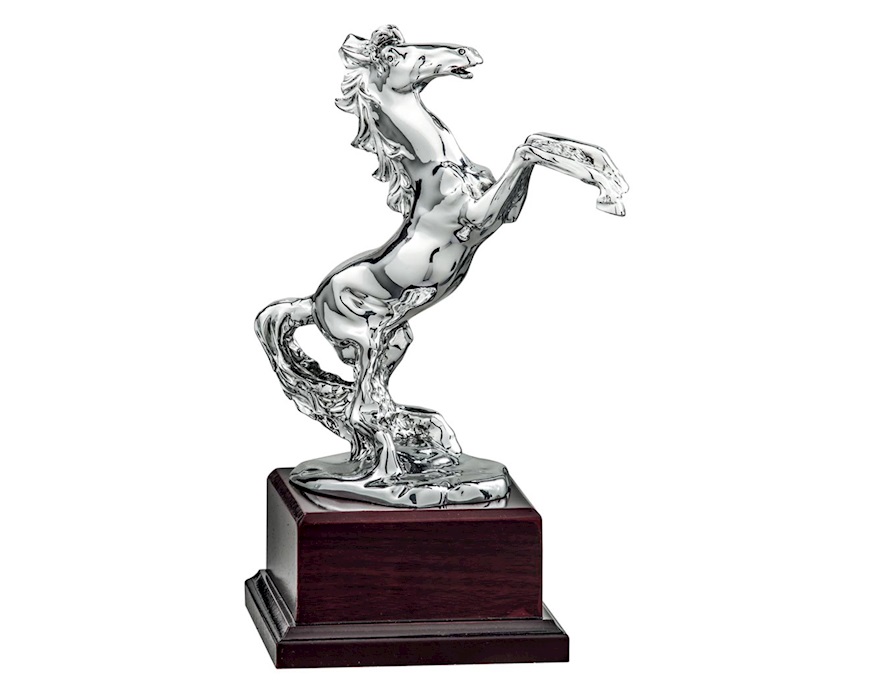Trofeo Cavallo Rampante in resina con base in legno Selezione Zanolli