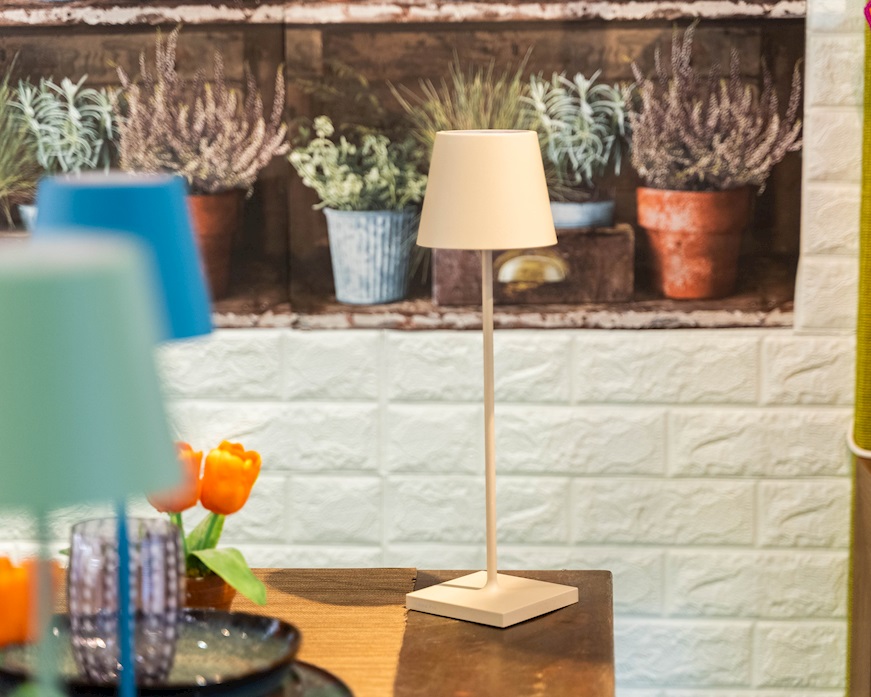 Lampada da tavolo Poldina Pro sabbia Zafferano