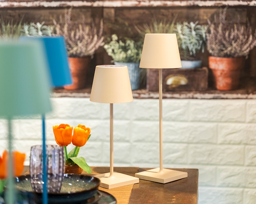 Lampada da tavolo Poldina Pro sabbia Zafferano