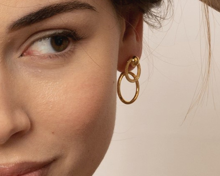 Orecchini Oro con cerchi lucidi e zigrinati Unoaerre