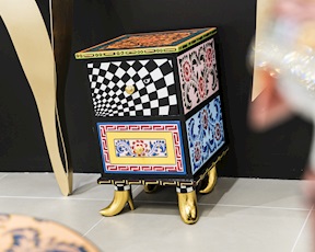 Comodino Drag Chest S dipinto a mano Tom's Drag