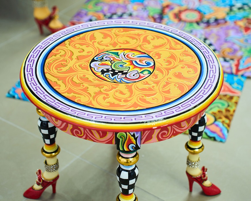  hand painted Tom's Drag