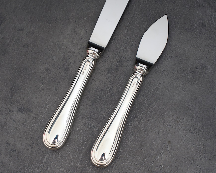 Set coltelli formaggio argento 40 grammi 2 pezzi in stile Inglese usato ricondizionato Zanolli Vintage
