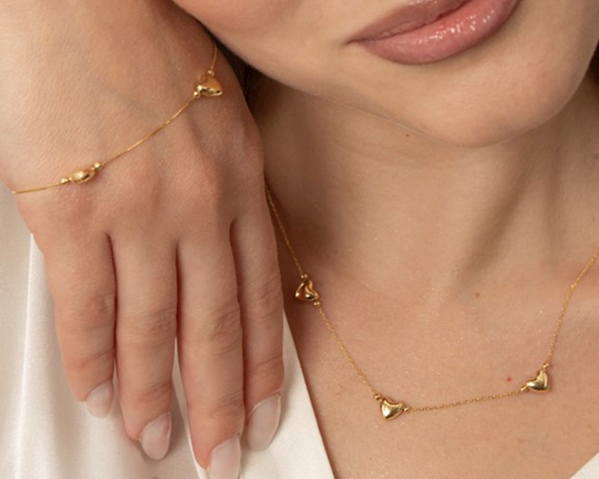 Collana Oro 9 Kt con cuori Unoaerre