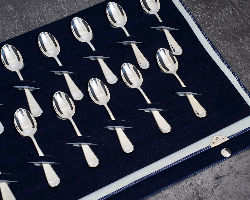 Set di cucchiai caffè argento 124 grammi 12 pezzi in stile Inglese usato ricondizionato Zanolli Vintage