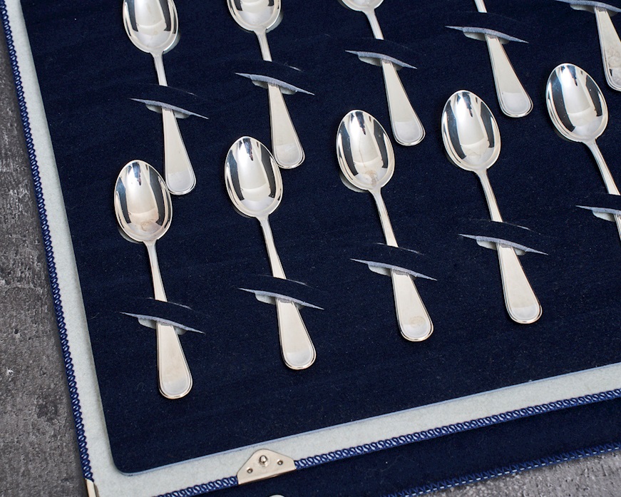 Set di cucchiai caffè argento 124 grammi 12 pezzi in stile Inglese usato ricondizionato Zanolli Vintage