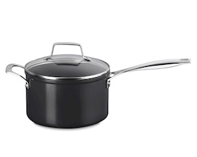 Casseruola manico lungo Essential in ceramica antiaderente con coperchio Le Creuset