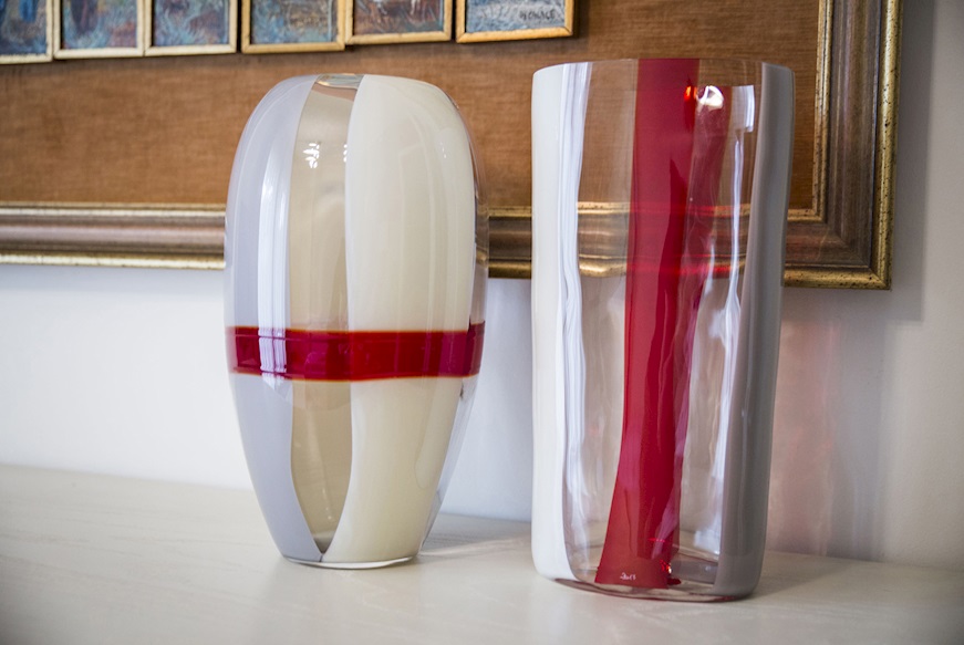 Vase Ogiva Murano glass ivory, grey and red Carlo Moretti