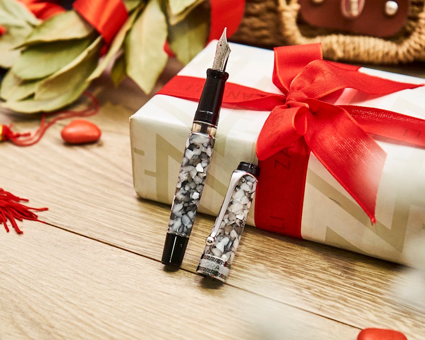 Penna stilografica Optima Auroloide screziata grigia Aurora