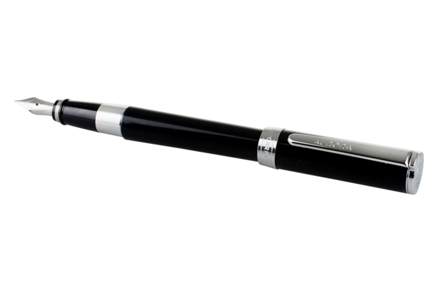 Fountain pen Tu Resin black Aurora