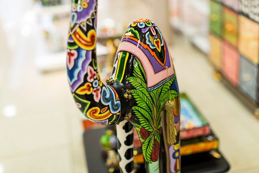 Camel Laila XL hand painted Tom's Drag