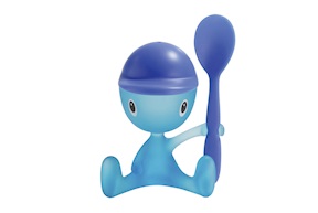 Portauovo con spargisale Cico con cucchiaino azzurro Alessi