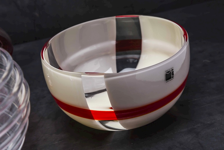 Bowl Mignon Murano glass red and milk white Carlo Moretti