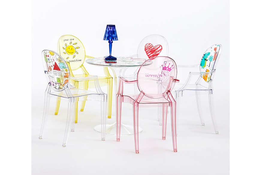 Sedia Lou Lou Ghost trasparente con cuore Kartell