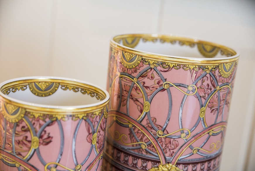 Vaso La scala del Palazzo porcellana rosa Versace