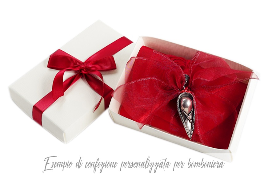 Idea regalo Laurea Cappellino laurea argento con nappina rossa Selezione Zanolli