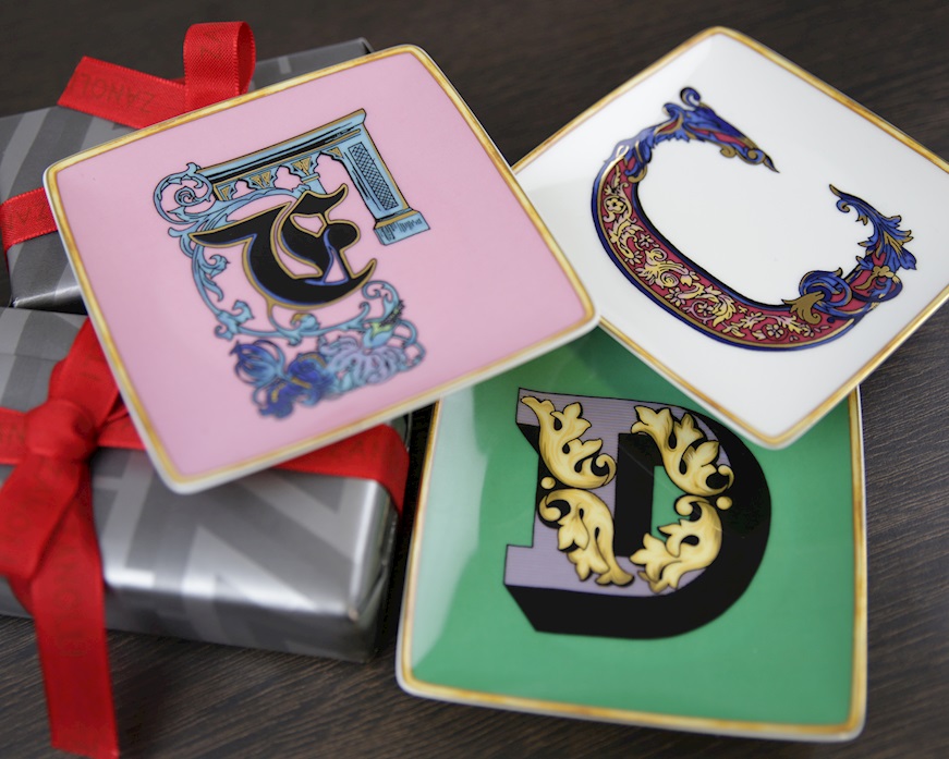 Piattino Alphabet porcellana lettera D Versace