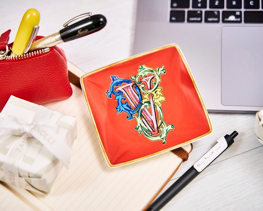 Plate Alphabet porcelain letter V Versace