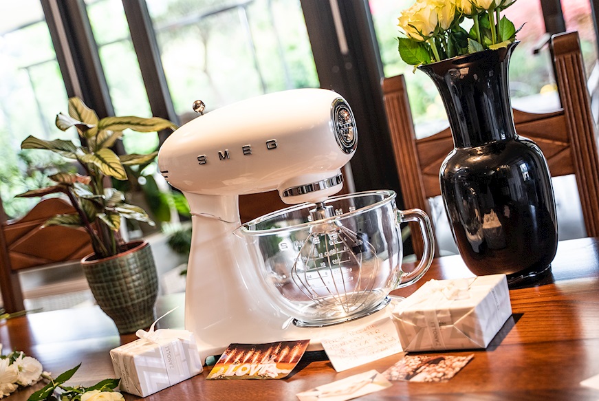 Stand mixer Full Color white with glass bowl Smeg