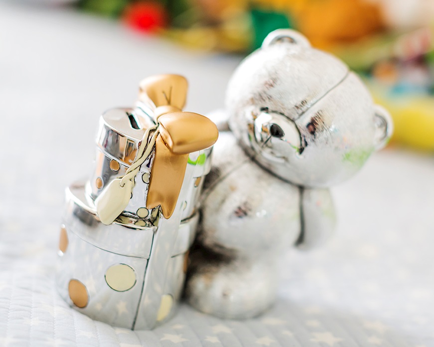 Salvadanaio orsetto Forever Friends con pacchi regalo Selezione Zanolli