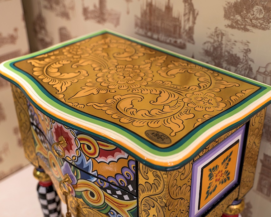 Cassettiera M Versailles dipinta a mano Tom's Drag