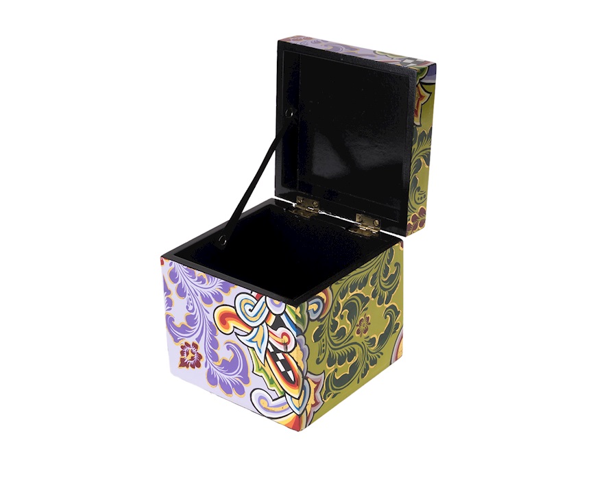 Box Square hand painted Tom's Drag