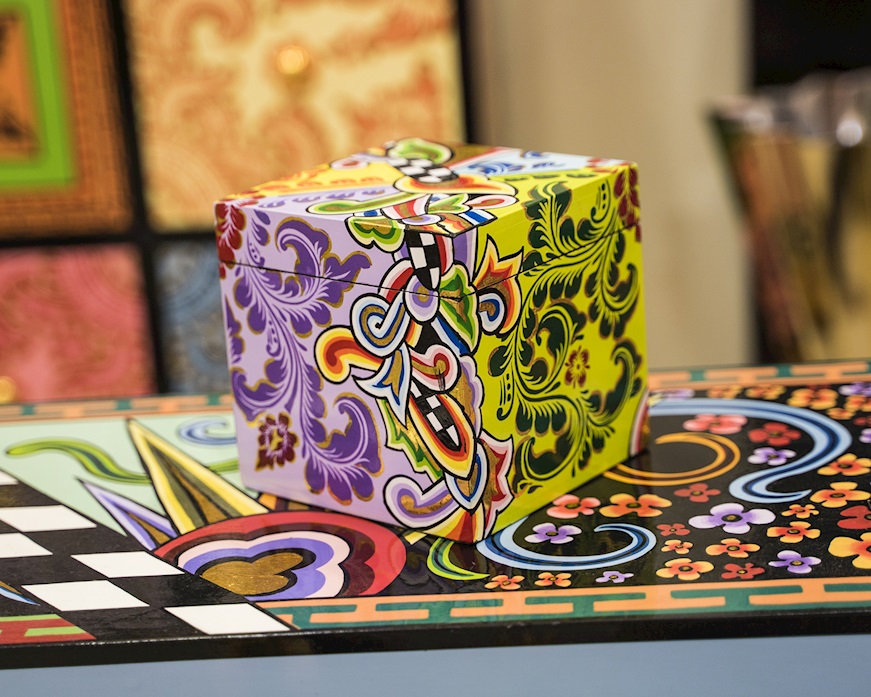 Box Square hand painted Tom's Drag